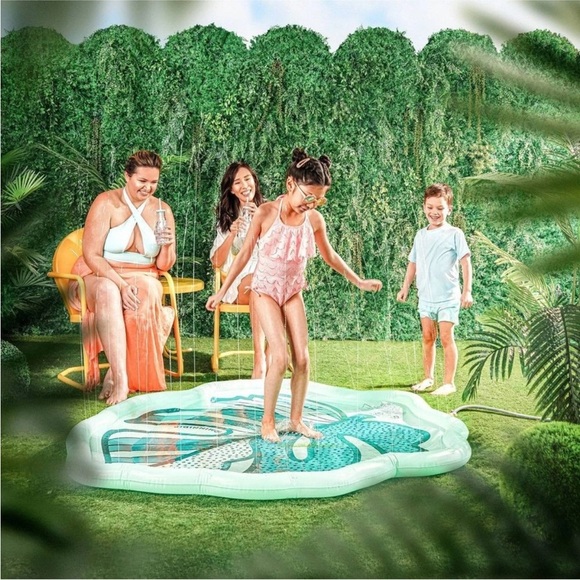 MINNIDIP La Vaca Inflatable Tropical Palm Leaf Sprinkler Splash Pad - Picture 6 of 6